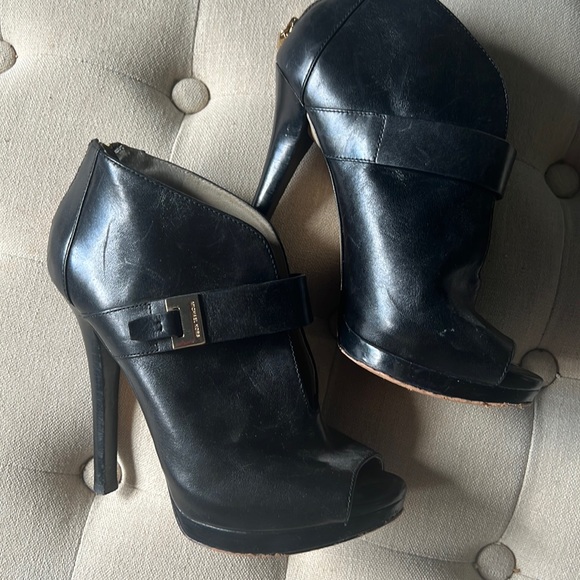 Michael Kors Platform Booties - Picture 1 of 3